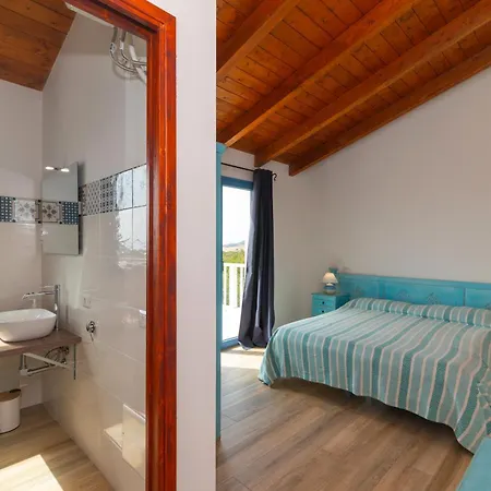 Alcumissu Bed and Breakfast Calangianus