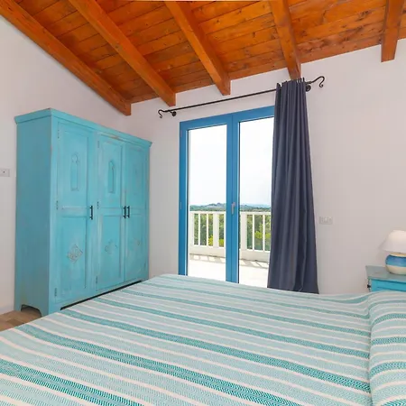Bed and Breakfast Alcumissu 3*