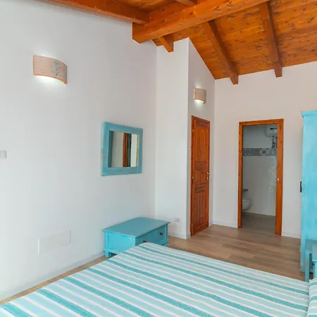 Bed and Breakfast Alcumissu 3*